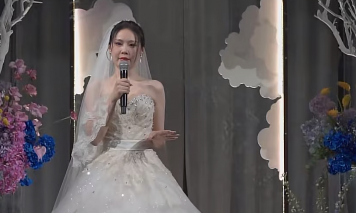 Phụ nữ Trung Quốc khoe ly hôn