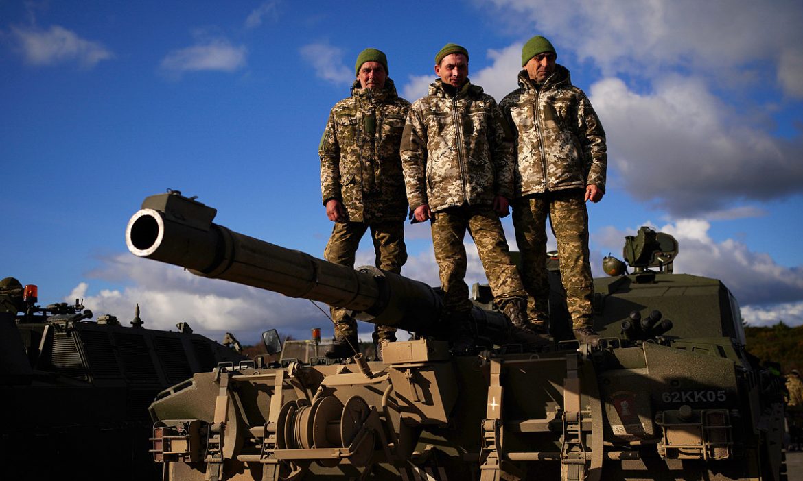 Ukraine có thể làm gì với tăng thiết giáp phương Tây
